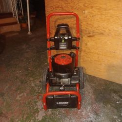 Maquina  De Presion Trabaja  Muy Vien Tiene Todo   Su Mangera Y Su Pistola Usada Peto En Buenas Condisiones $250  O M F