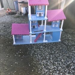 Barbie Doll House 
