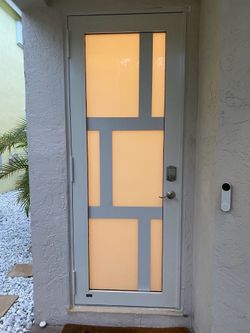Hurricane impact doors and windows | Puertas y ventanas de impacto huracan