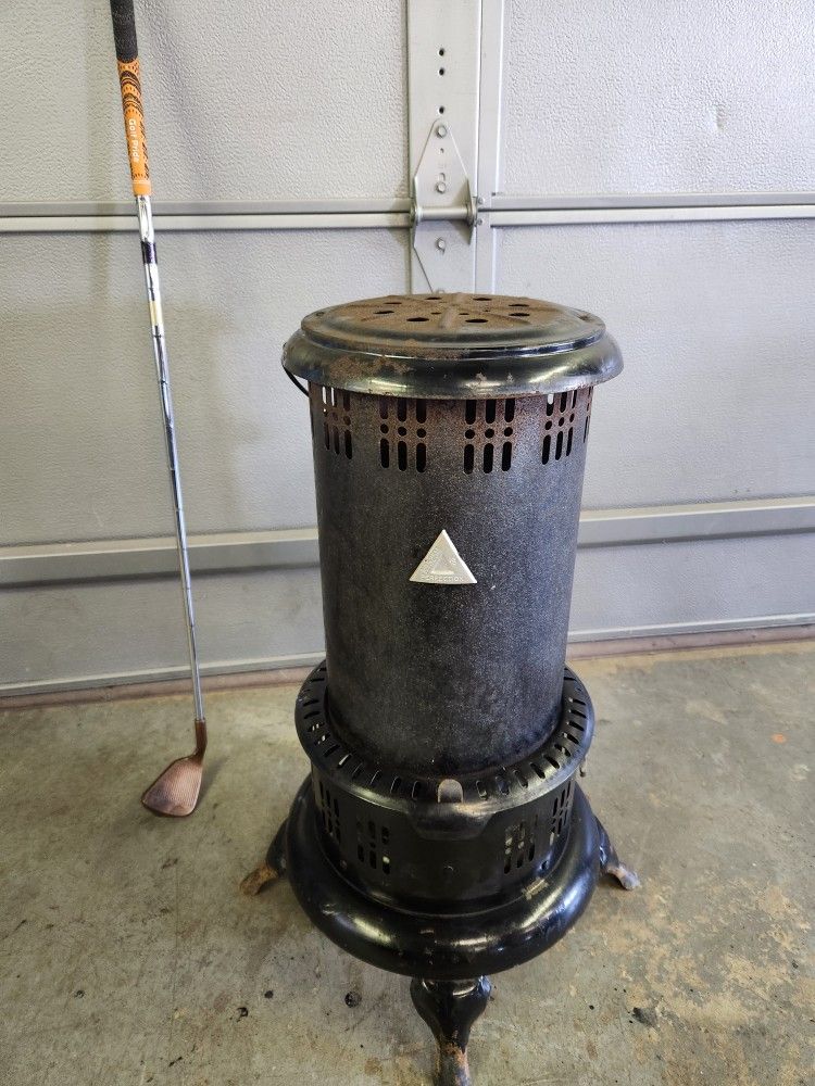 Vintage Kerosene Heater, Model PERFECTION NO. 525M