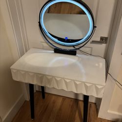 Vanity with 3-Mode Lit Mirror & Stool