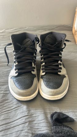 Size 10 shadow 2.0 1s used (no box)