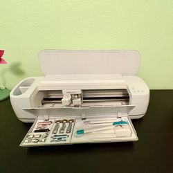 Cricut Maker 3, Easy Press & Mini Press Bundle