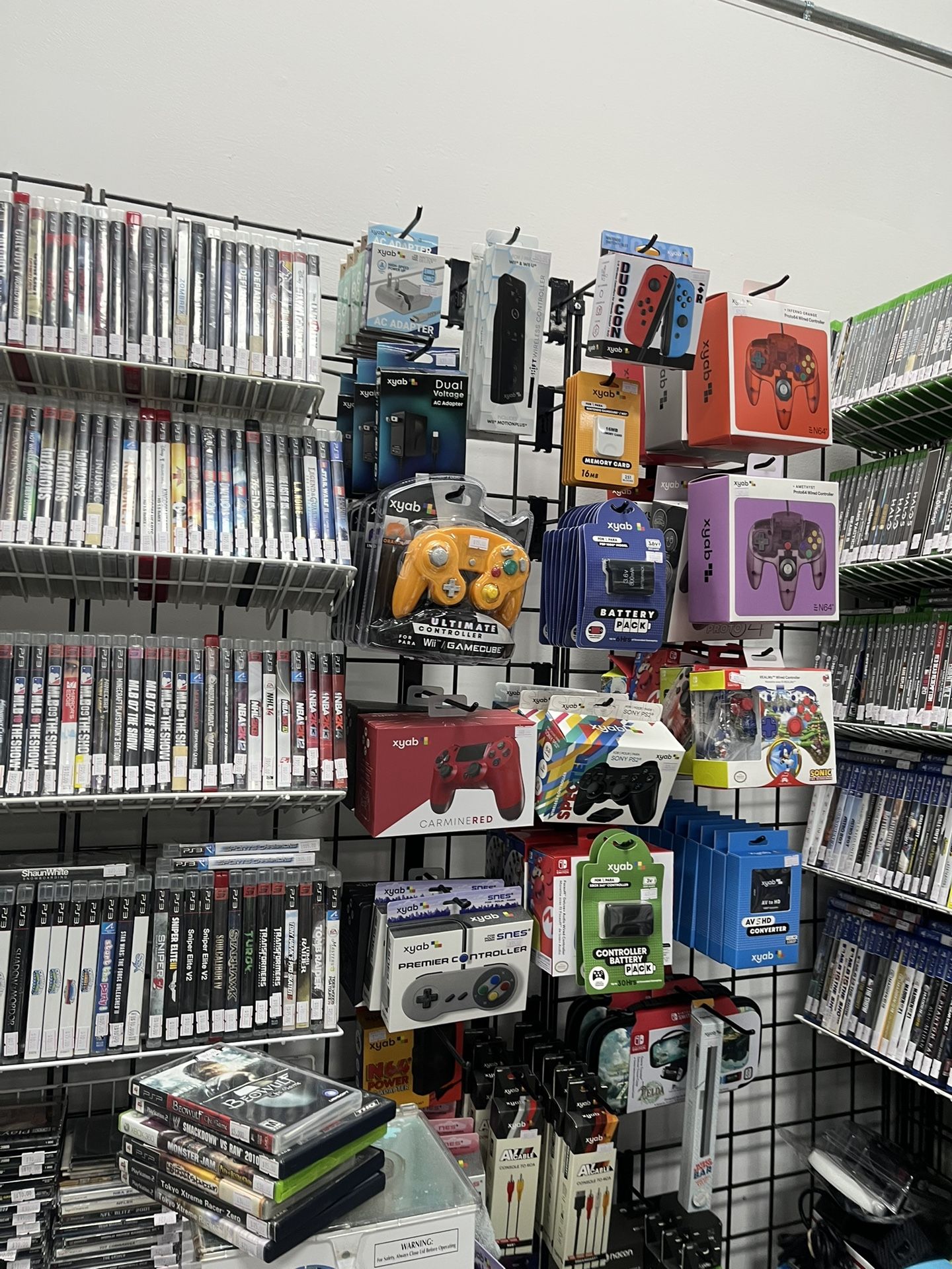 Accesories Controllers Cables N64 SNES NES PS4 PS3 PS2 PS1 Xbox 360 Xbox One