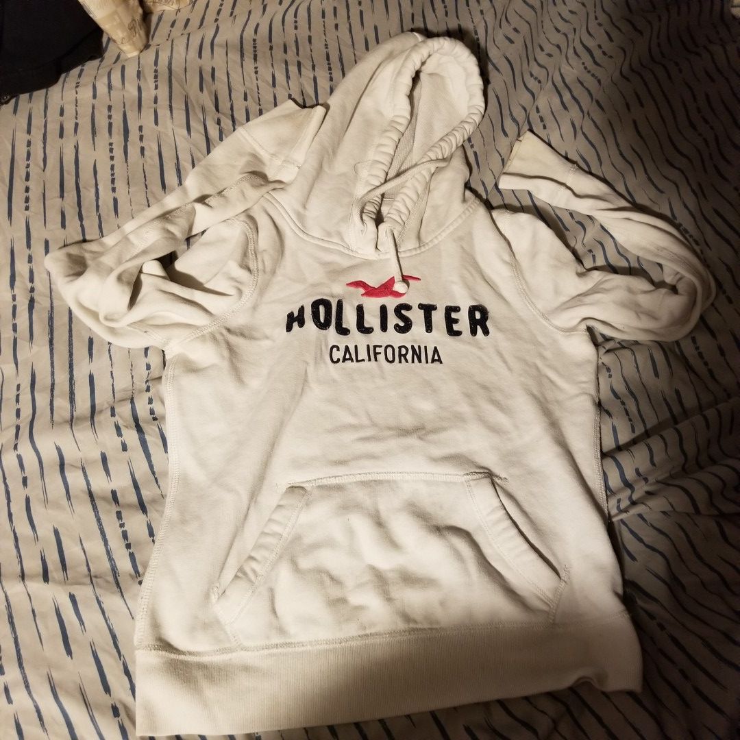Size small hollister hoodi sweater