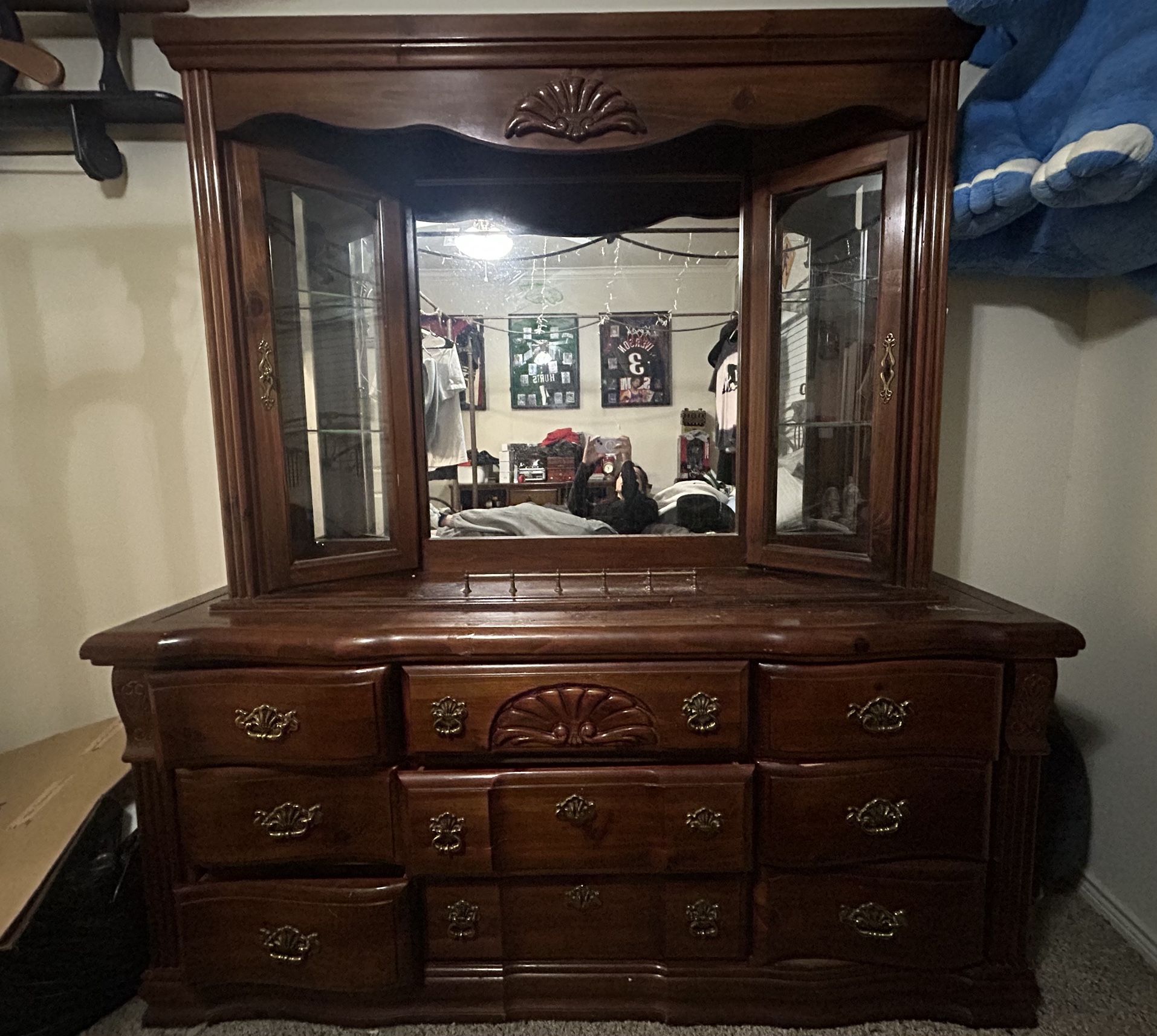 Dresser