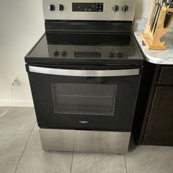 Whirlpool electric range/Stove