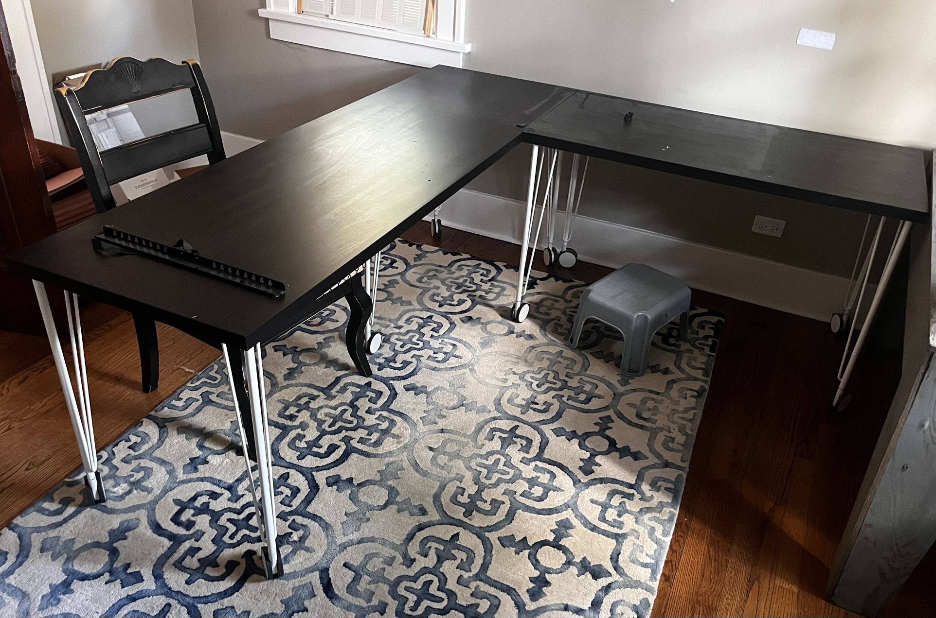 2 LINNMON / KRILLE IKEA Tables