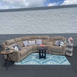 Beautiful Beige Recliner Sectional Couch (delivery available)