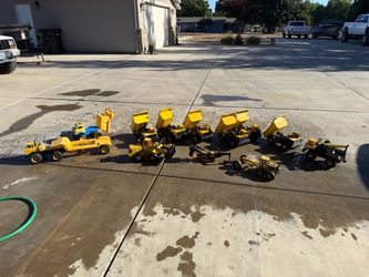 Lot of 12 Vintage Tonka toys