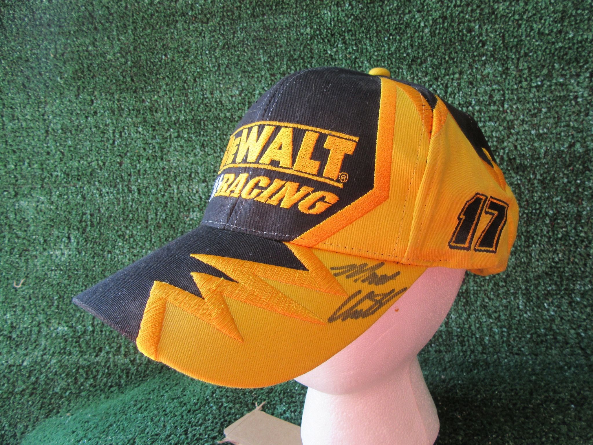 New Nascar Dewalt Racing #17 Matt Kenseth AUTOGRAPHED Snapback Baseball Hat Cap