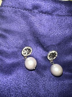 Tory Burch Pearl Earrings / Gray Pearl Color 