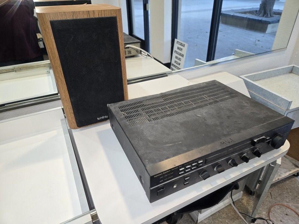FREE SPEKAER AND FM RECEIVER