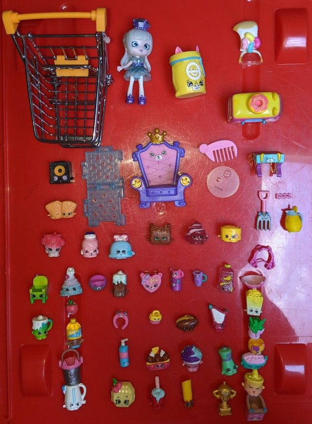 Over 50 Shopkins Toys MIXED FIGURES LOT Moose Toys with shopping cart