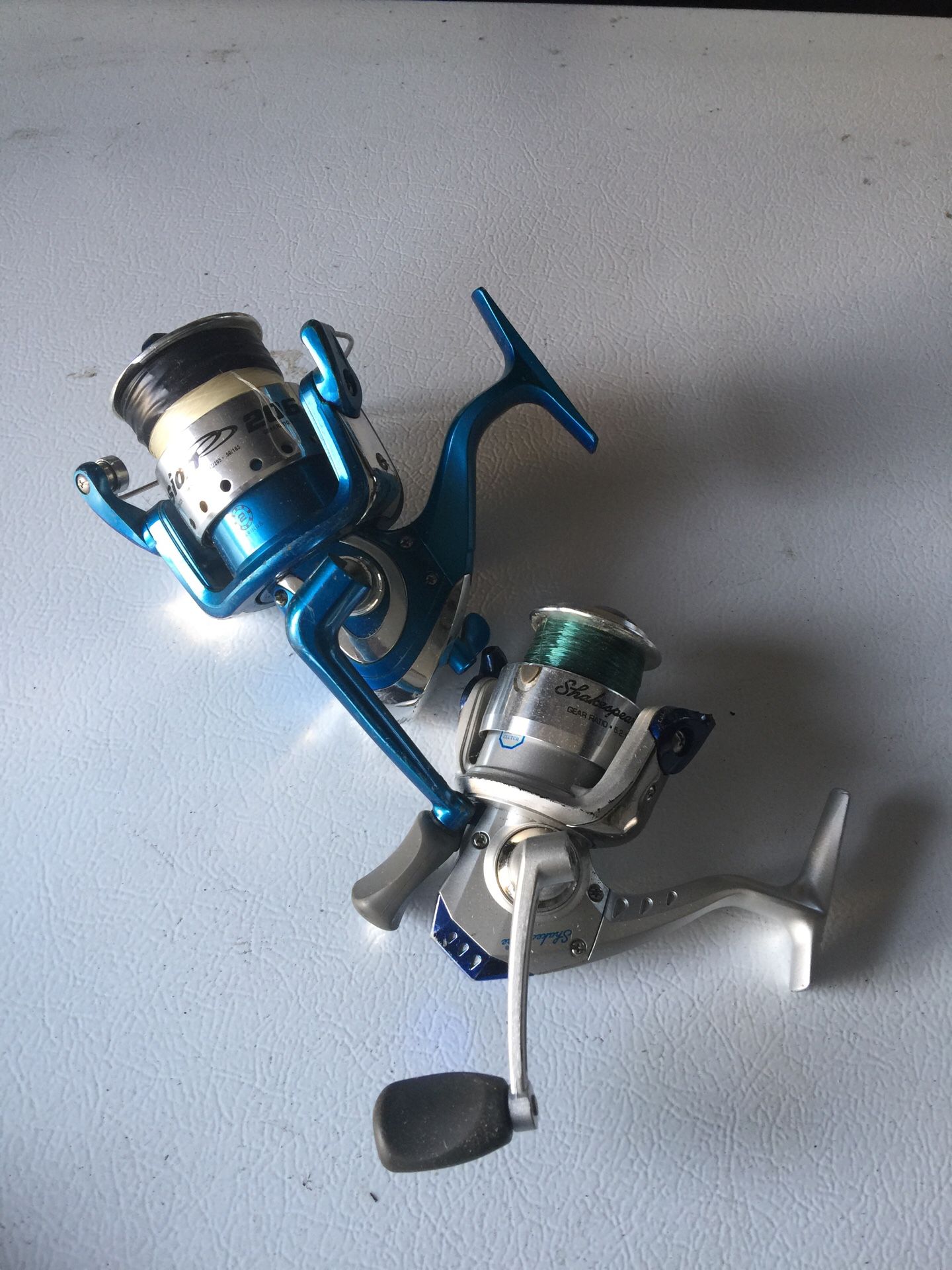 2 Fishing reel for parts