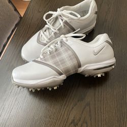 Womens Nike Air Oxford Golf Shoes. Size 7w