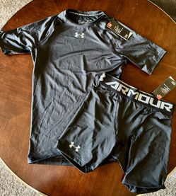 Brand New Men’s Under Armor Compression Shirt And Boxers