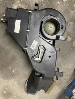 Rear AC and Heater Unit Box Tahoe Chevy