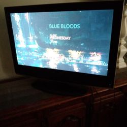 TV 32" Remote & Stand Tariff Free