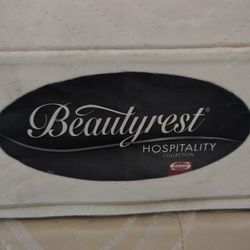 Queen mattress 11" Beautyrest and box spring. Free delivery same day.