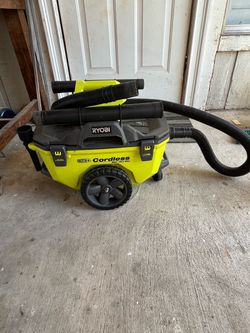 Ryobi Cordless wet/dry vacuum