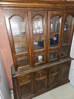 Hutch ( China Cabinet's )
