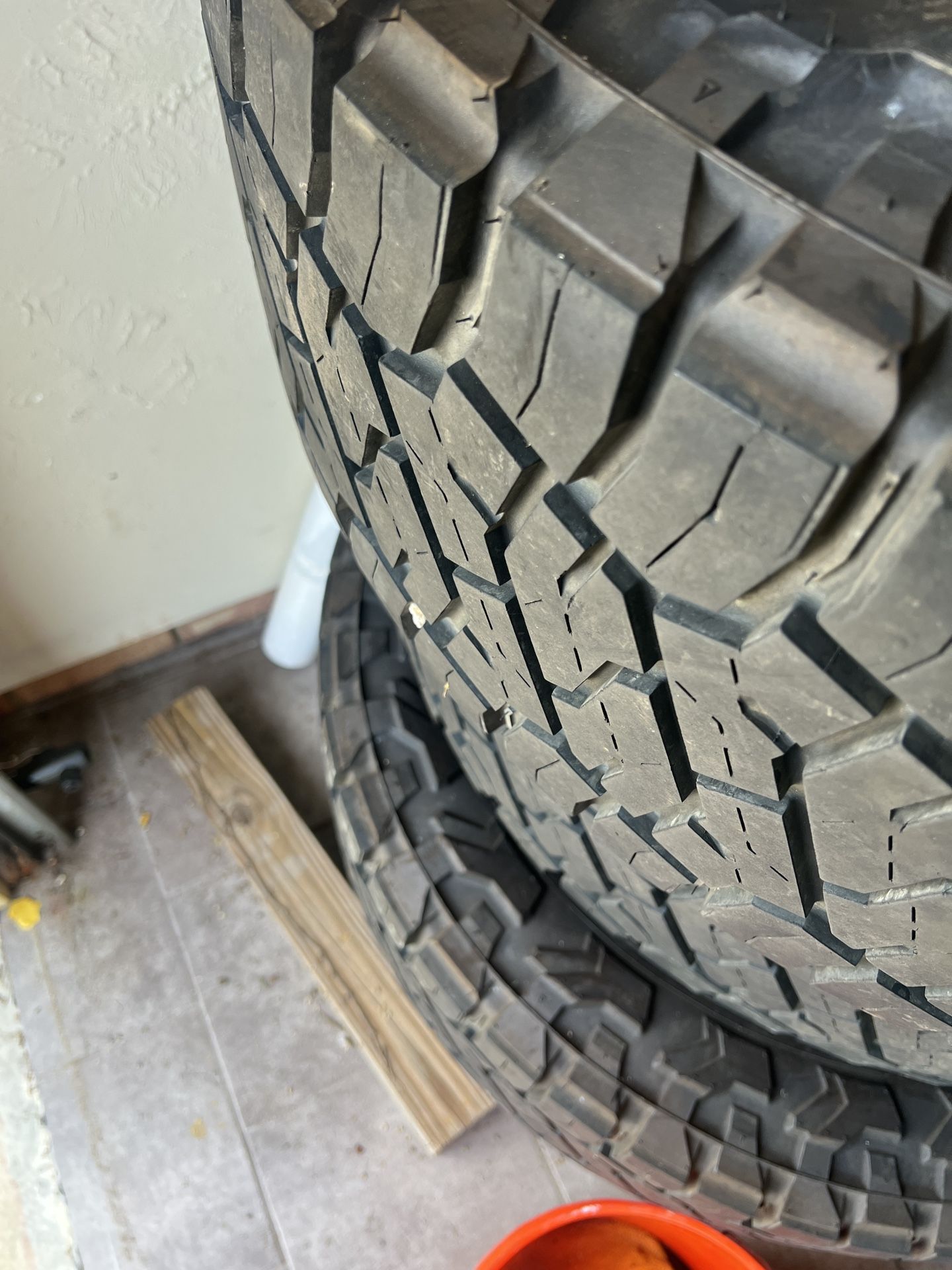 Toyo Tires 37/12.5/20