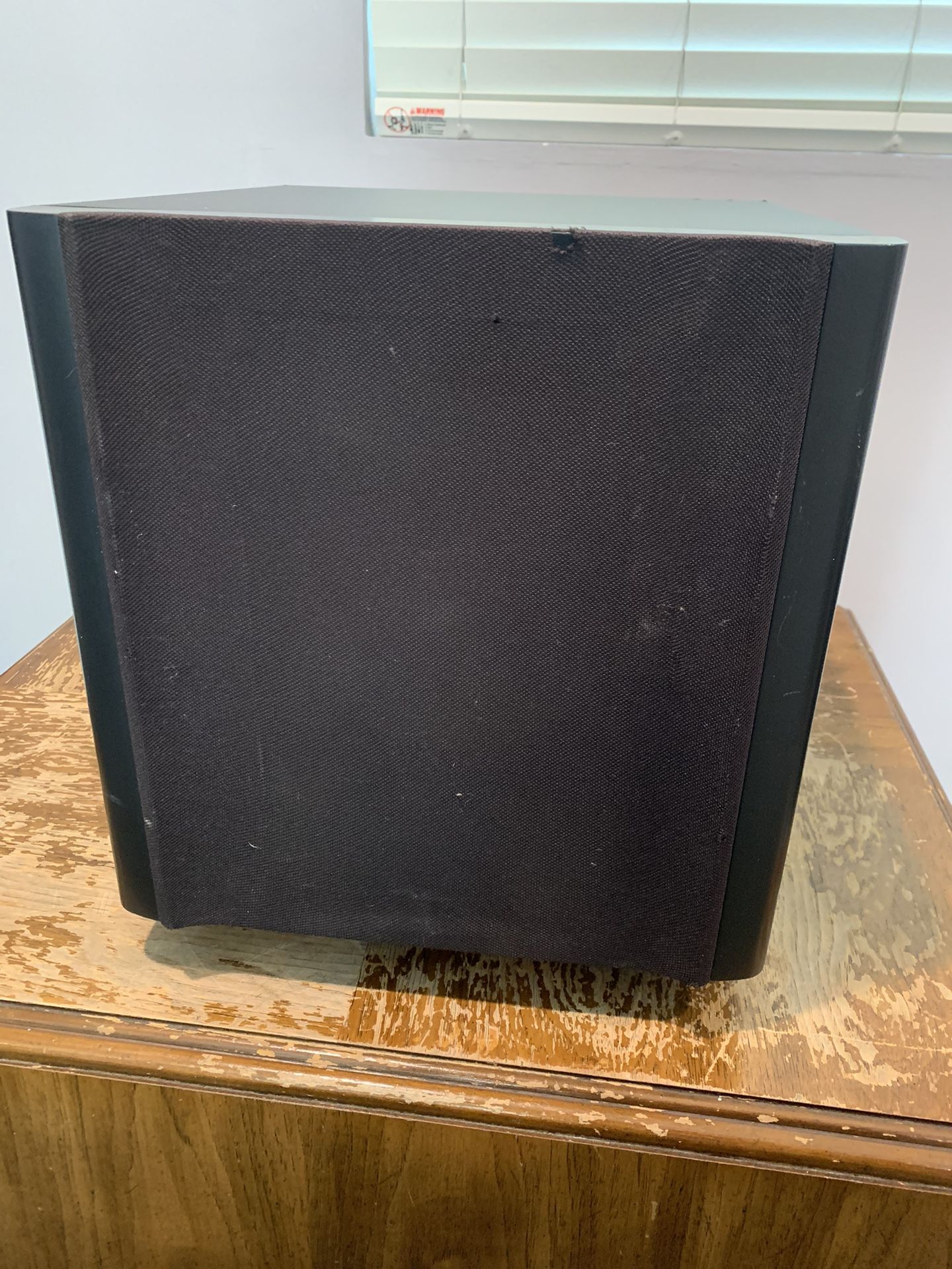 Accurian ASW-5060 125-Watt Powered 8" Front Firing Powered Subwoofer