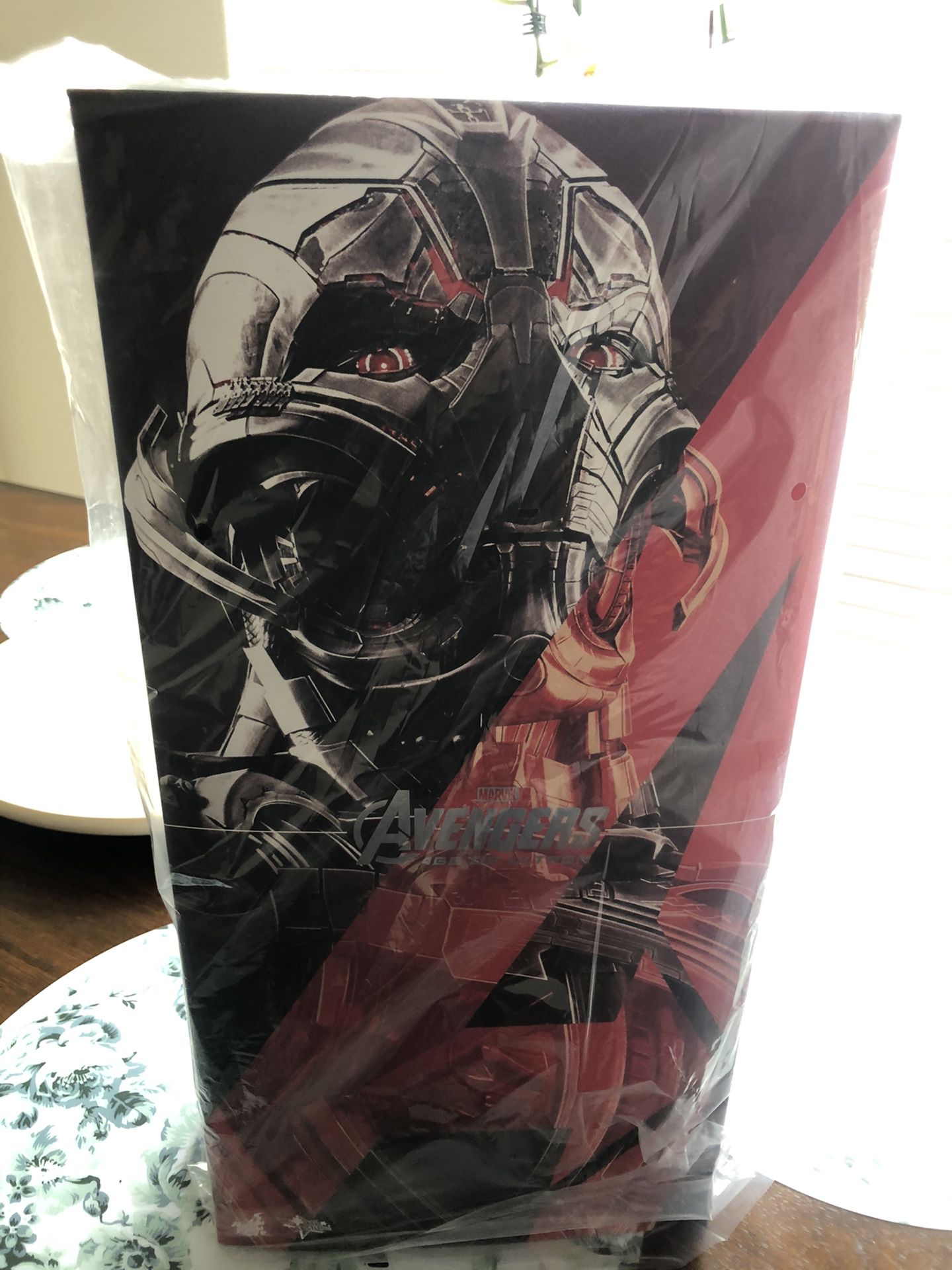 Hot toys Ultron ! Brand new never opened . Light up feature !