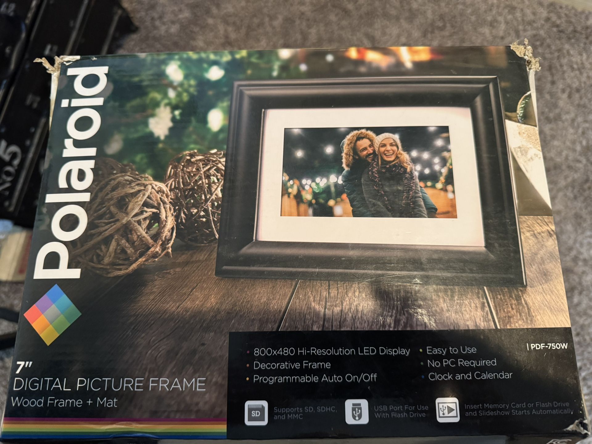 Polaroid 7” Digital Picture Frame