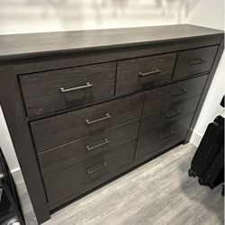 Wooden Dresser Wardrobe And Nightstand Set - Signature By Ashley