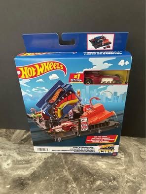 new sealed hot wheels gas station set