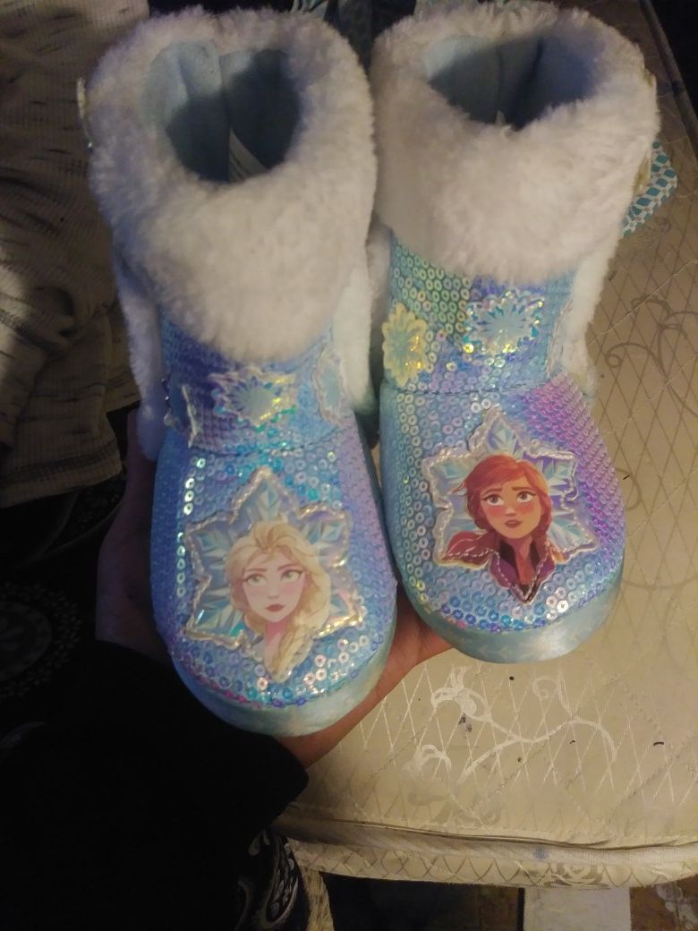 Baby girl frozen boots
