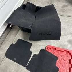 Kia Stinger Mats And Spare Wheel 