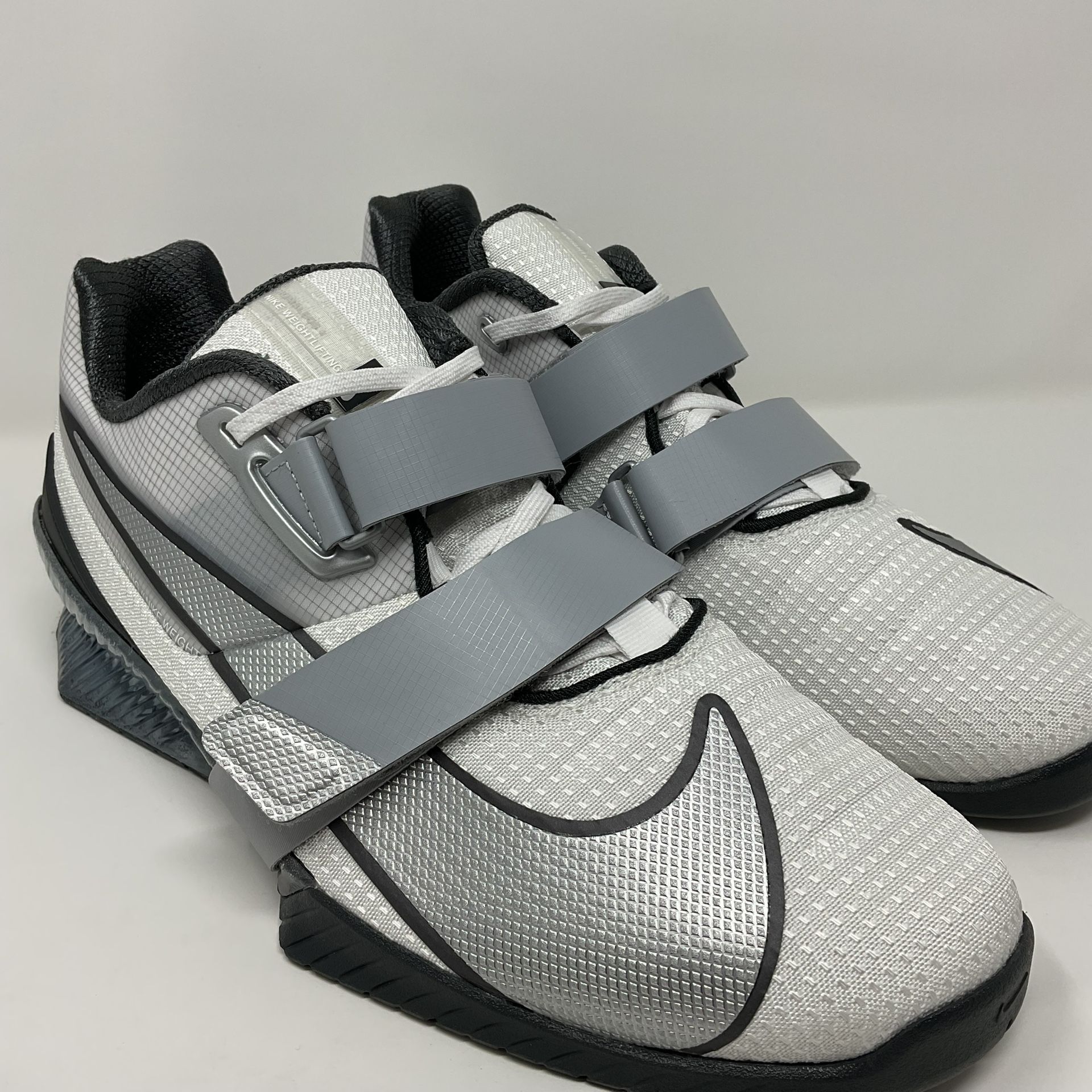 Nike Romaleos 4 SE Weight Lifting Shoes Power Lifting FZ8663-100 Mens 12 Silver