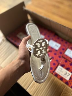 TORY BURCH SANDALS SIZE 36