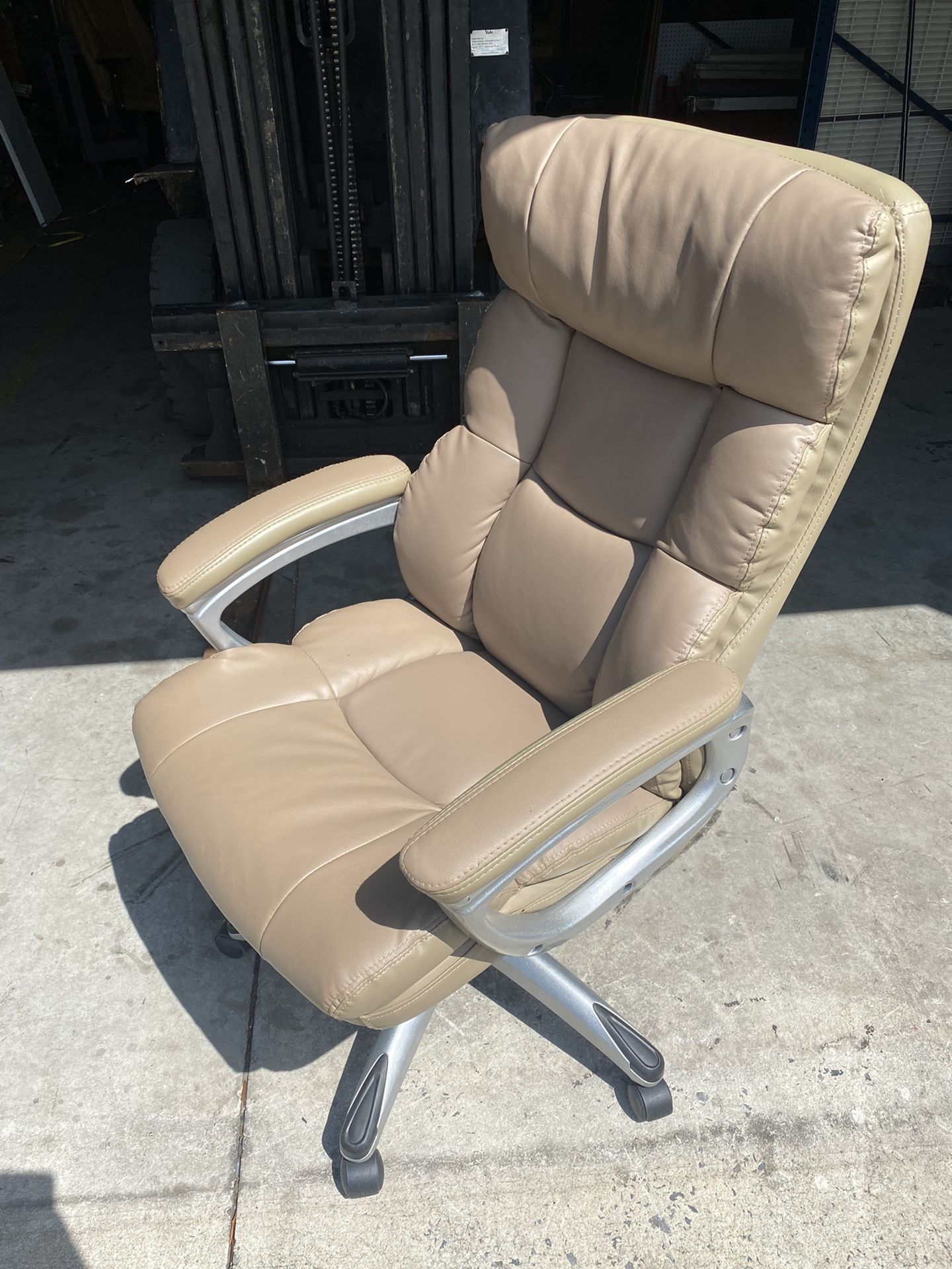 Brown Office  Chair