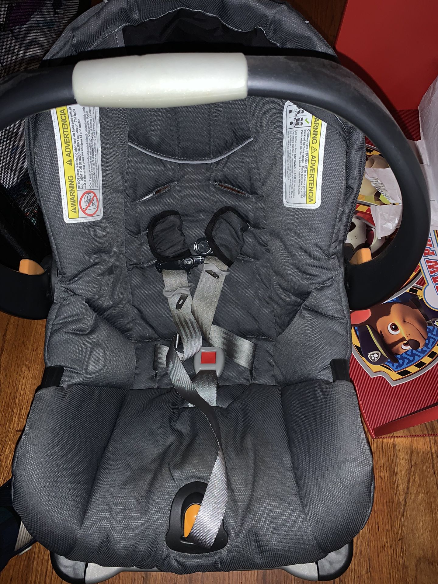 Free Chicco Keyfit 30 Car seat & Bases