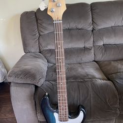 Guitarra Eléctrica En Muy Buenas Condiciones