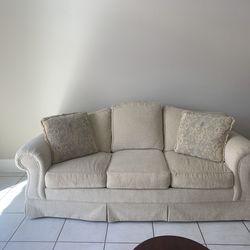 DREXEL HERITAGE SOFA AND LOVE SEAT