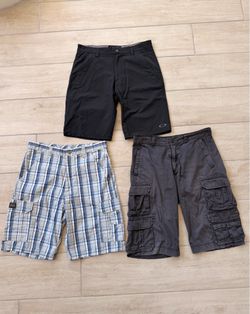 Men’s Size 32 Oakley Baseline Hybrid Shorts, Size 32 Wrangler Originals Shorts & H&M Cargo Shorts Size 31 Label, Measures 32 West Las Vegas See My Lis
