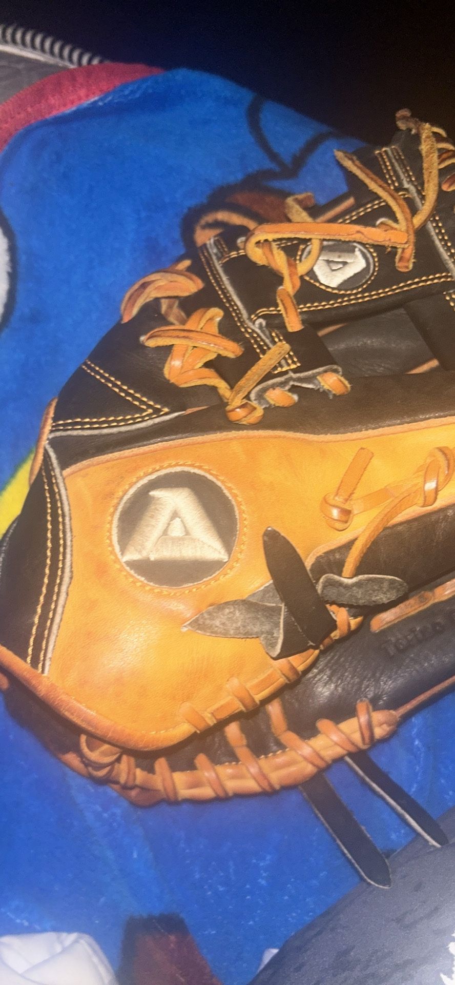 Akademia Baseball Glove