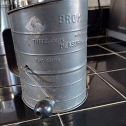 1940s Flour Sifter By Bromwell's  3 Cups Sb3