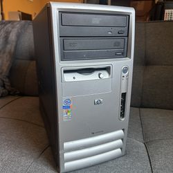 Vintage HP Windows XP Desktop Computer