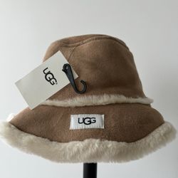UGG Sheepskin Bucket Hat