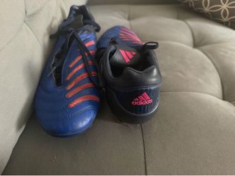 Soccer cleats