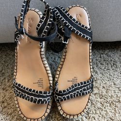 Women’s Sandals/Wedge Size 9.5
