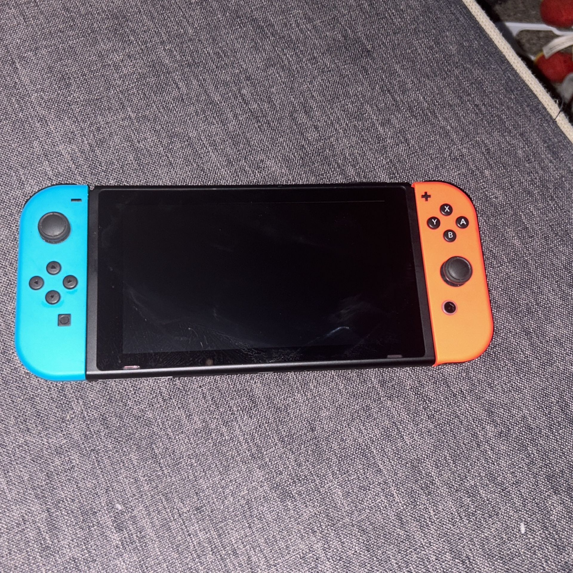 Nintendo Switch 