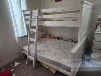 Bunk bed (real wood)