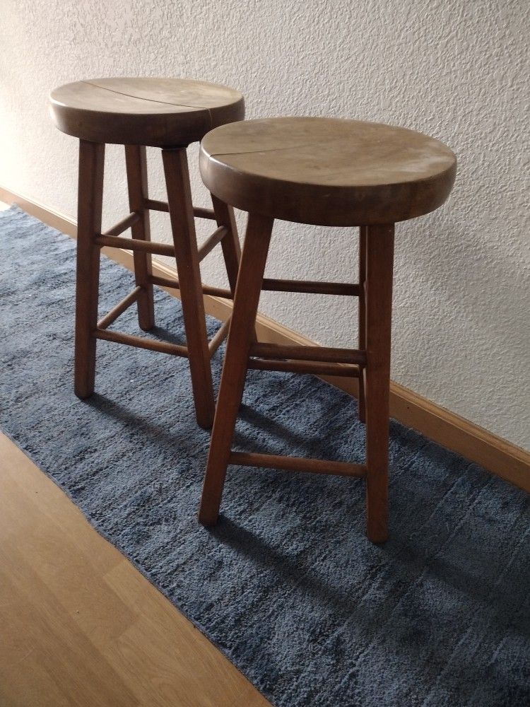 Free Swivel Bar Stools
